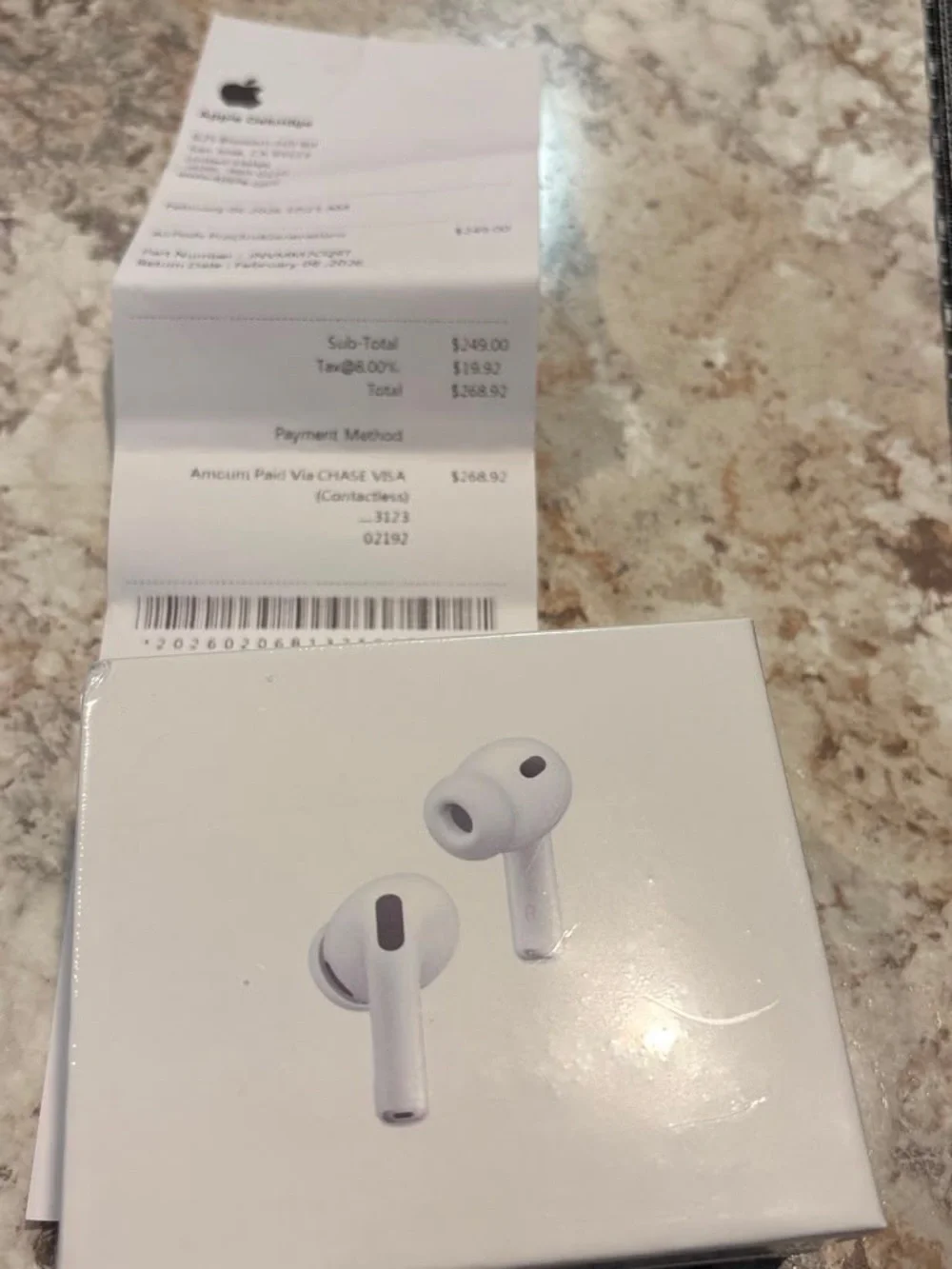 Apple AirPods Pro Earbuds in White